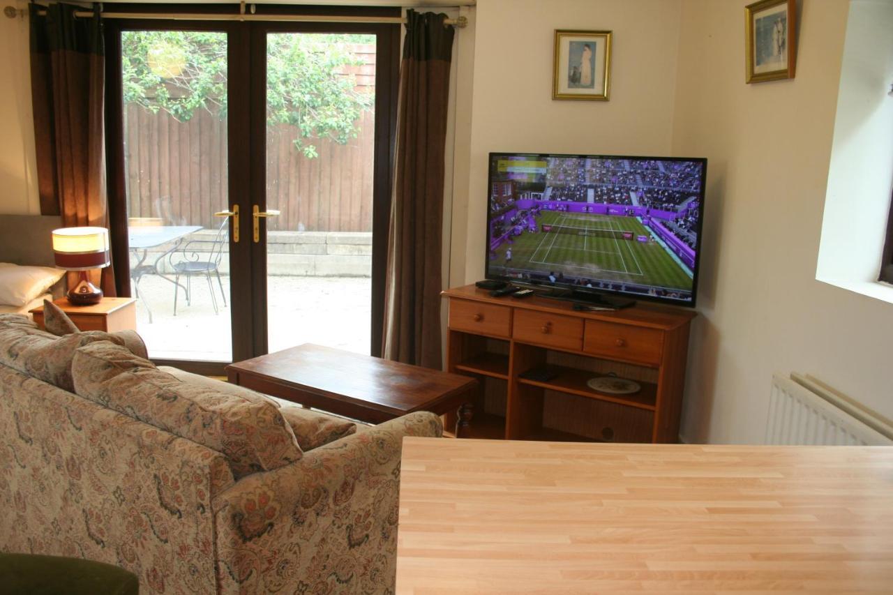Coynant Farm Guesthouse - Farm Park Stay Swansea Exteriér fotografie