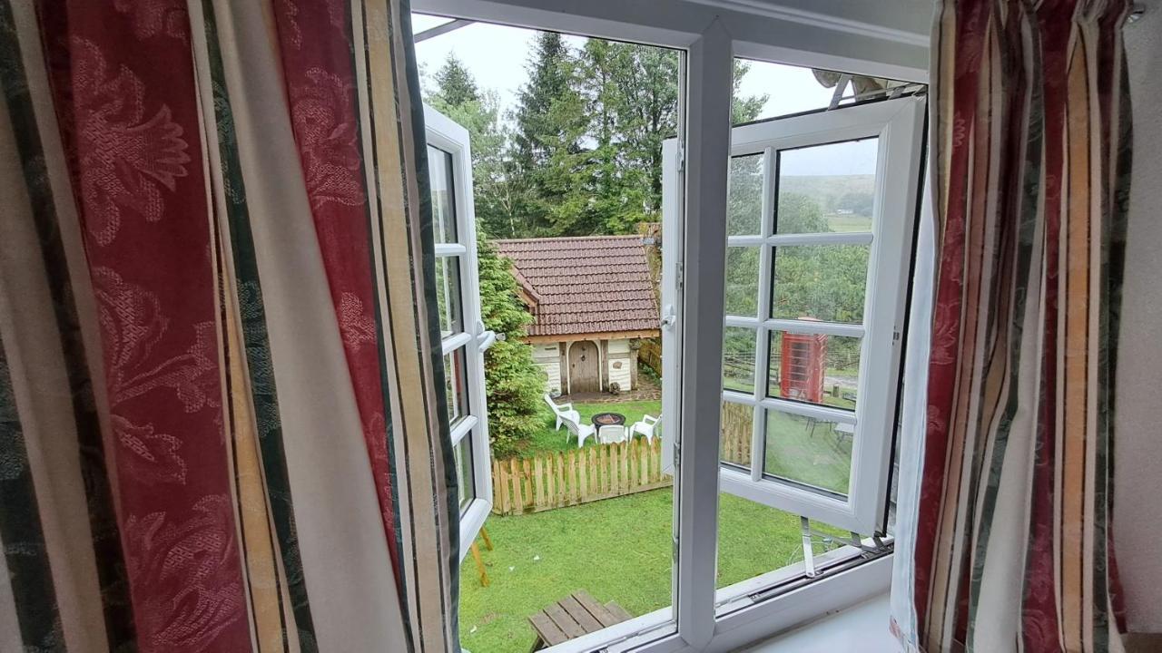 Coynant Farm Guesthouse - Farm Park Stay Swansea Exteriér fotografie