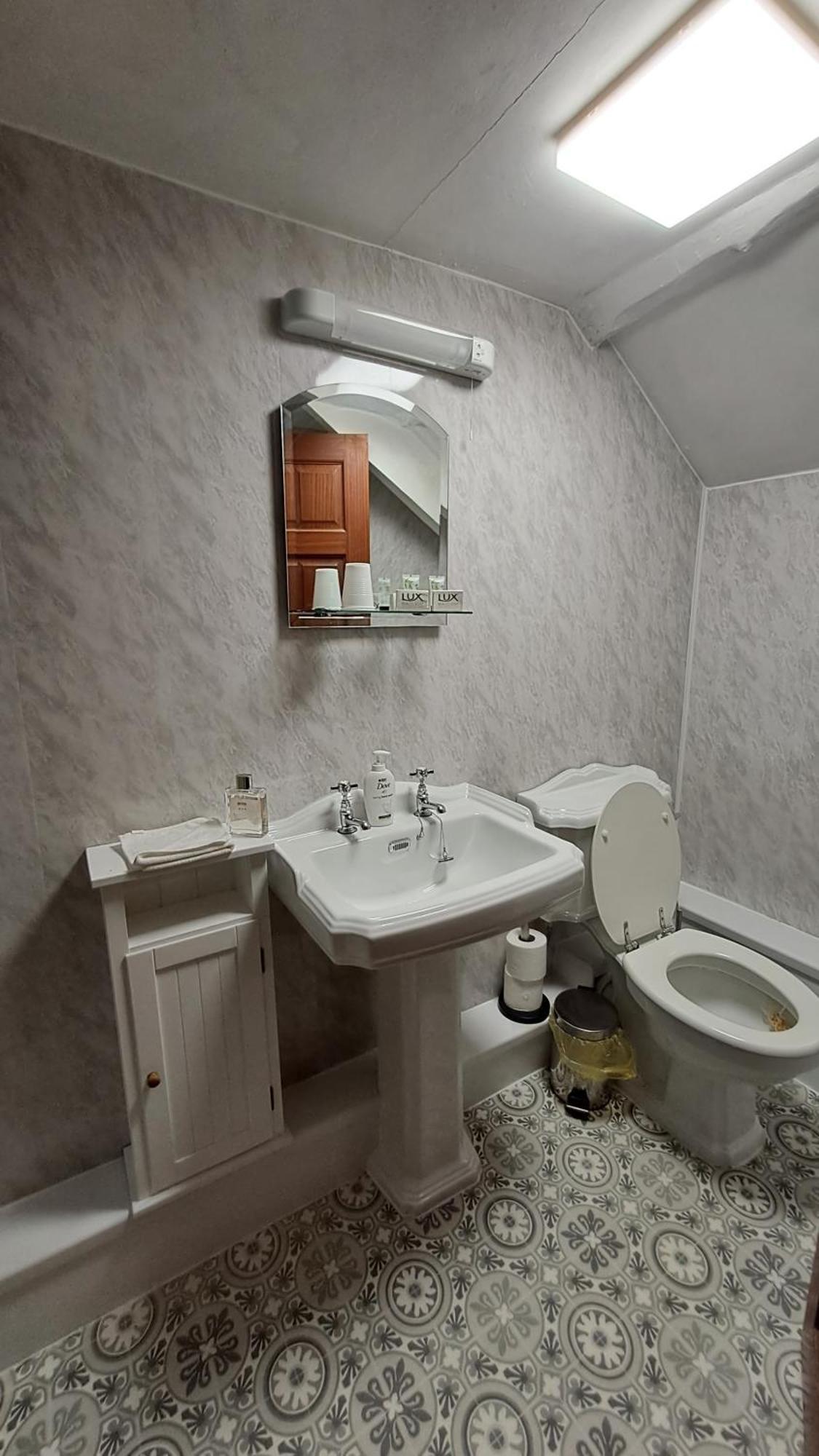 Coynant Farm Guesthouse - Farm Park Stay Swansea Exteriér fotografie
